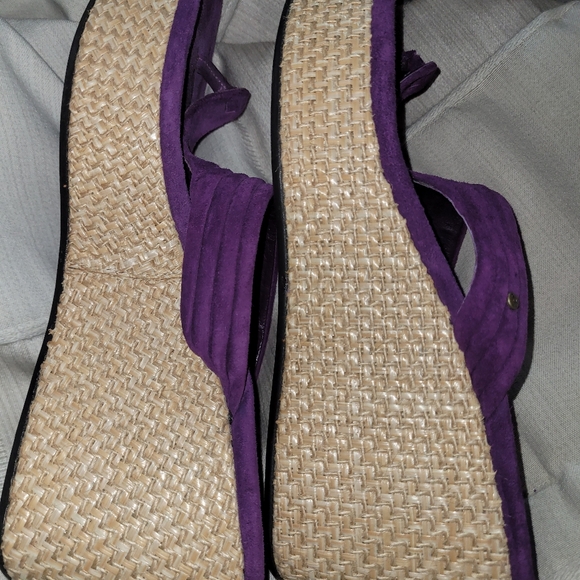 Sandals - Picture 3 of 4